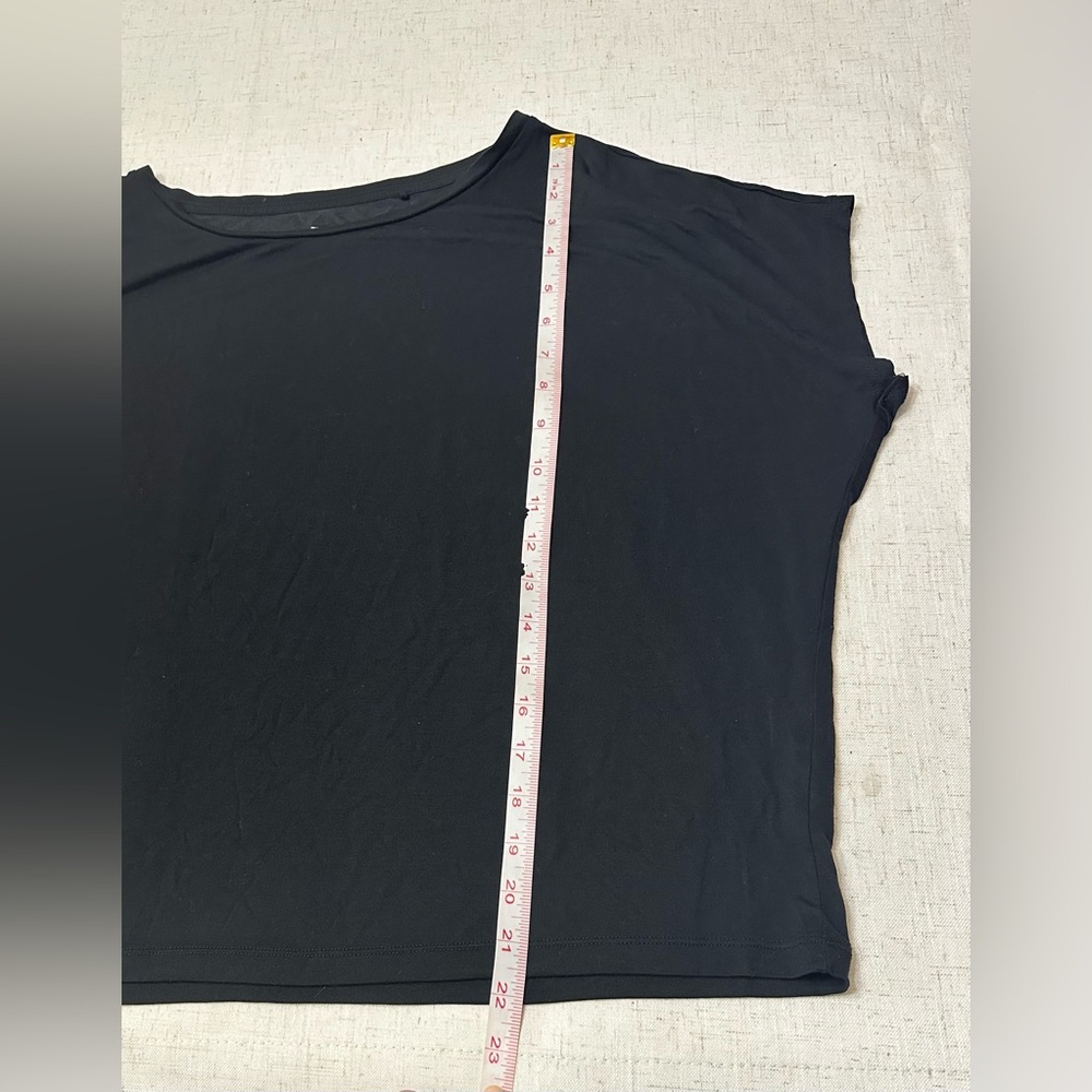 💚Uniqlo Women's Black Tank Top💚 - Picture 6 of 11